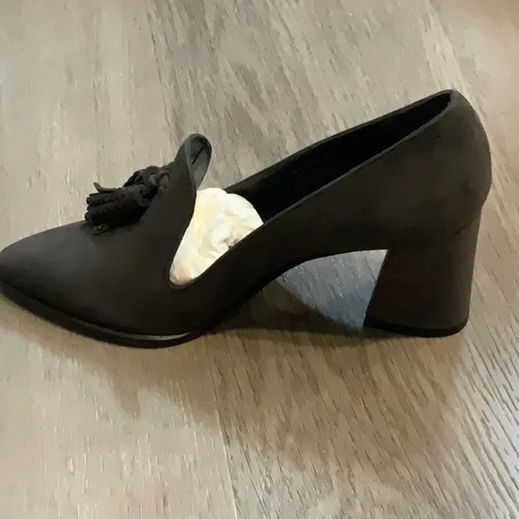 NWT Stuart Weitzman Size 7 “Broom” Slate Suede Shoes - BRAND NEW WITH BOX! - Picture 2 of 9